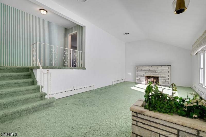 117 Yantacaw Brook Road Montclair, NJ 07043 - Photo 5 of 24