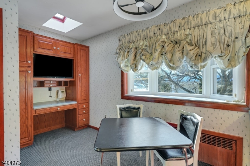 117 Yantacaw Brook Road Montclair, NJ 07043 - Photo 9 of 24