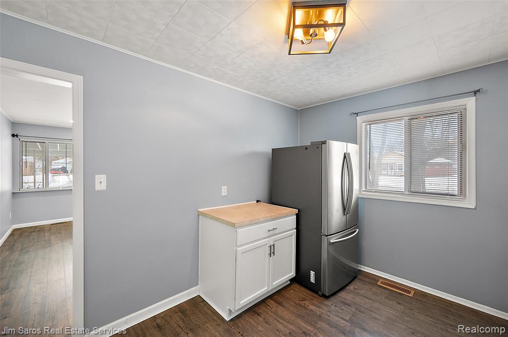11216 Unity Drive Warren, MI 48089 - Photo 12 of 36