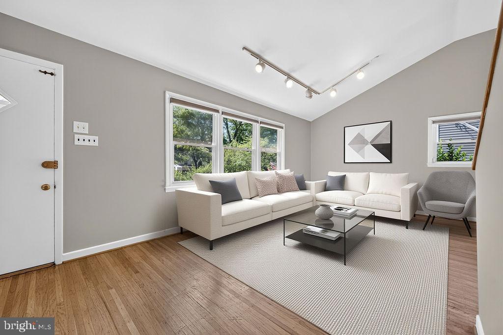 840 Pembroke Road Rydal, PA 19046 - Photo 7 of 49 Living Room/virtually staged