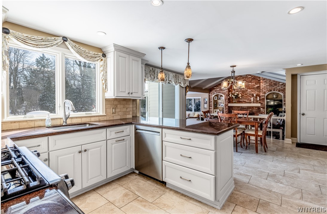 151 Wyeth Drive Amherst, NY 14068 - Photo 13 of 49