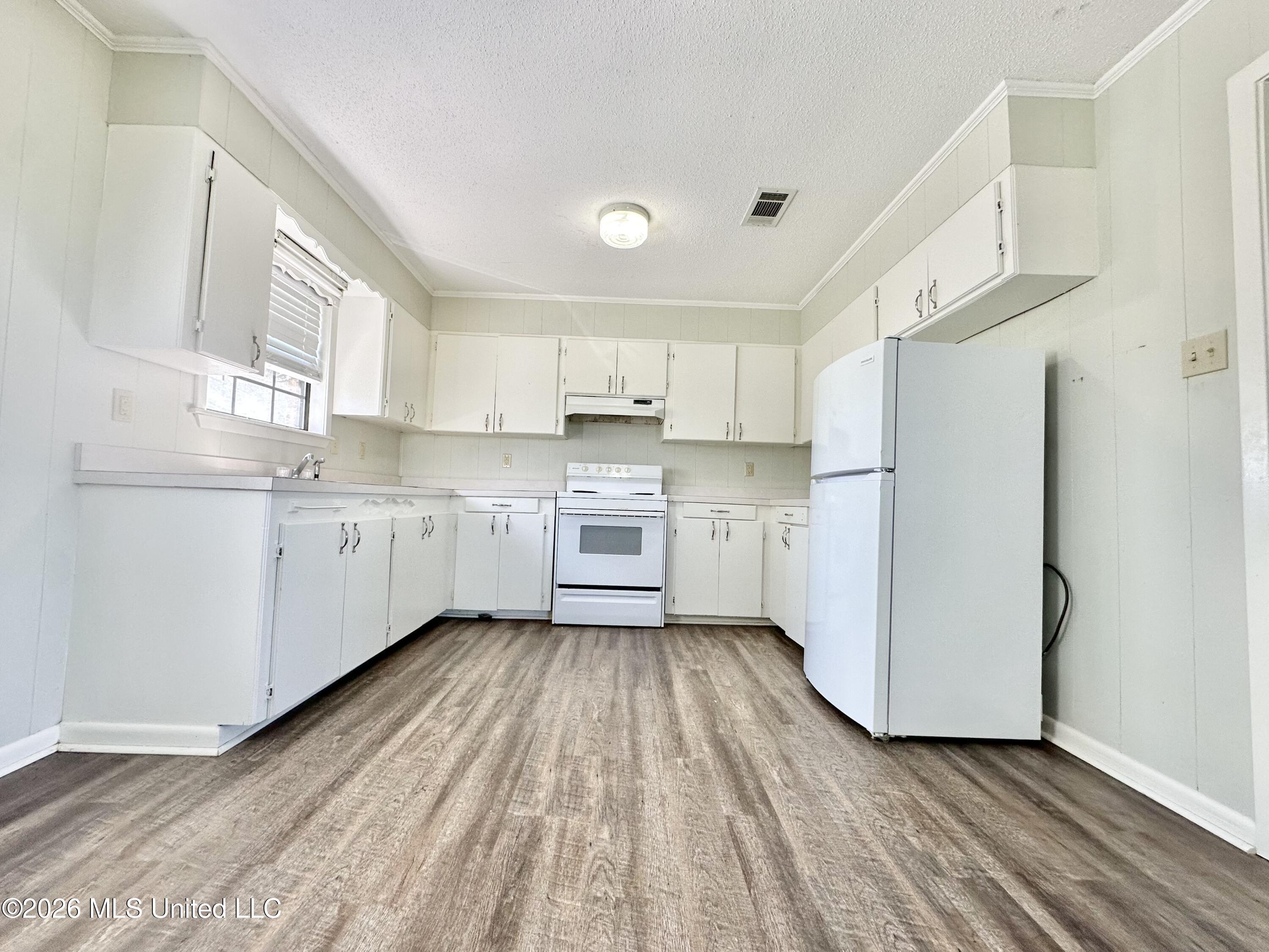 4343 Eagle Lake Shore Road Vicksburg, MS 39183 - Photo 4 of 27 IMG_2697