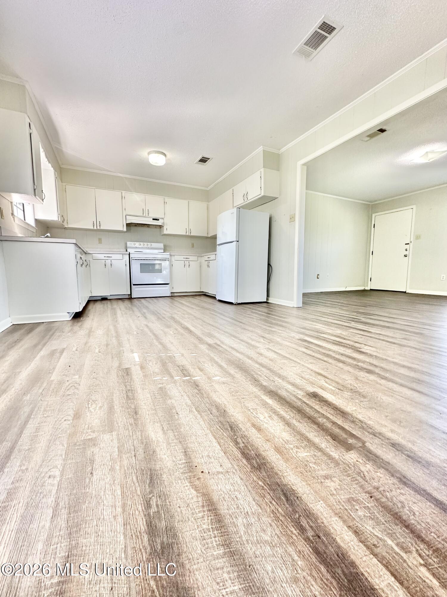 4343 Eagle Lake Shore Road Vicksburg, MS 39183 - Photo 5 of 27 IMG_2701 (1)