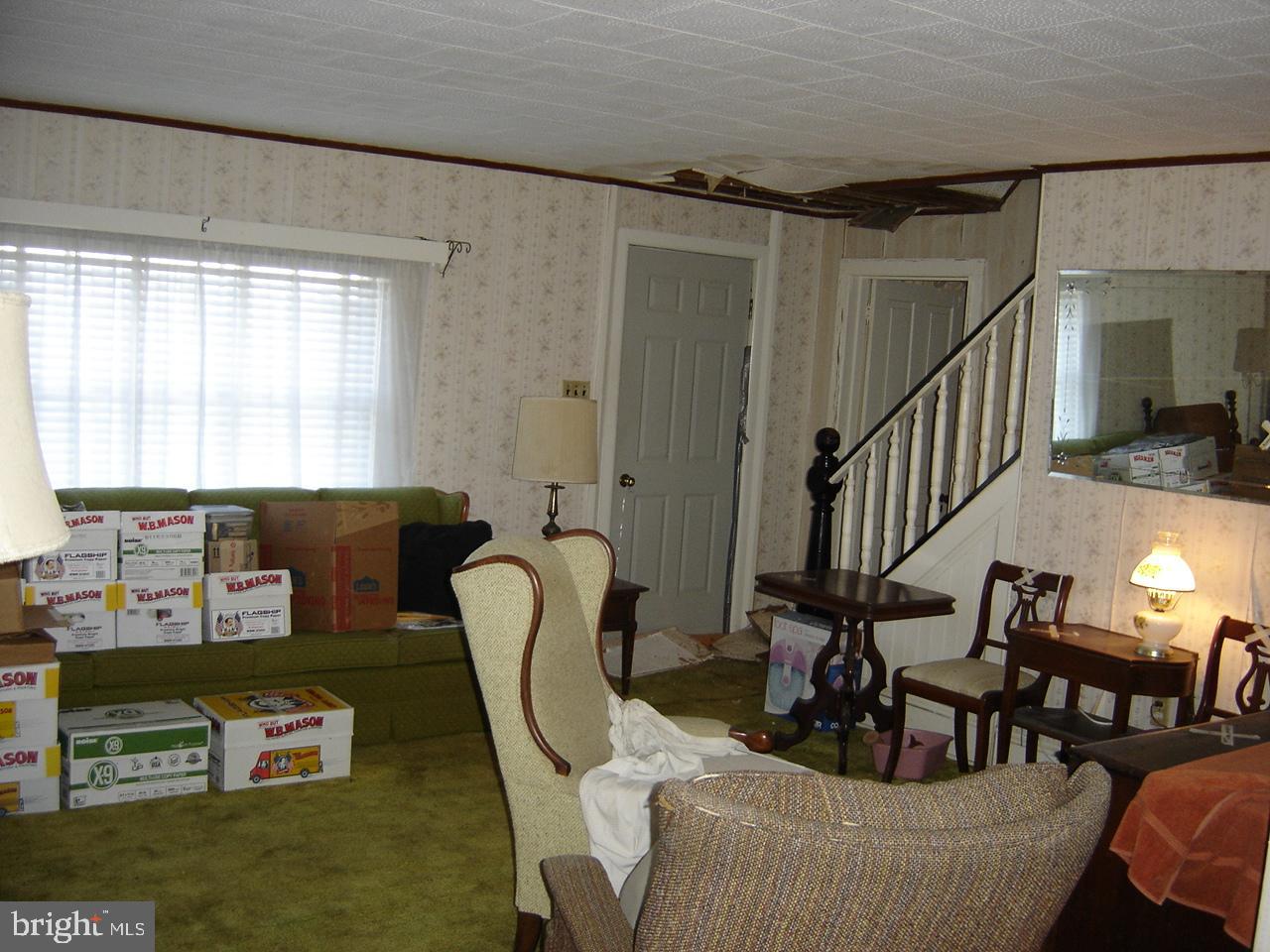 285 Diament Road Bridgeton, NJ 08302 - Photo 9 of 18 Interior - Living Room