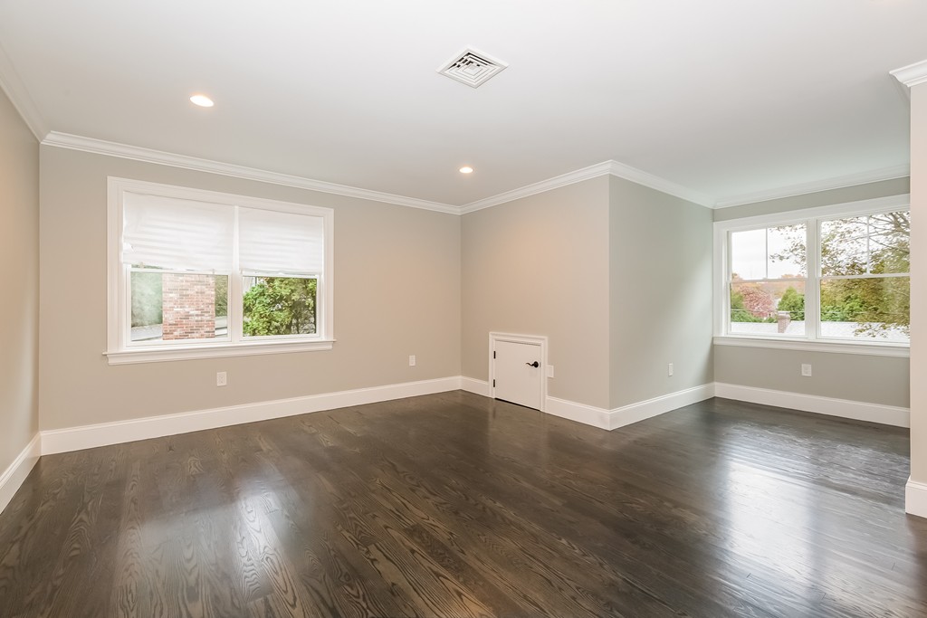 27 Warren Road Newton, MA 02468 - Photo 22 of 28