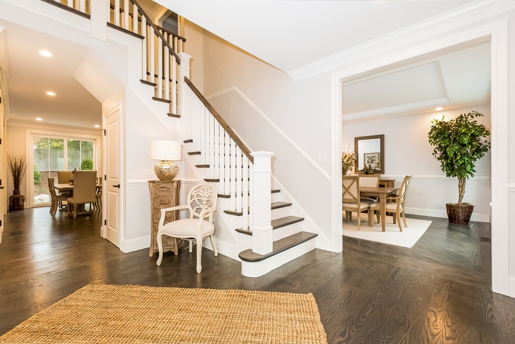 27 Warren Road Newton, MA 02468 - Photo 3 of 28