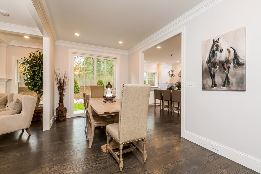 27 Warren Road Newton, MA 02468 - Photo 8 of 28