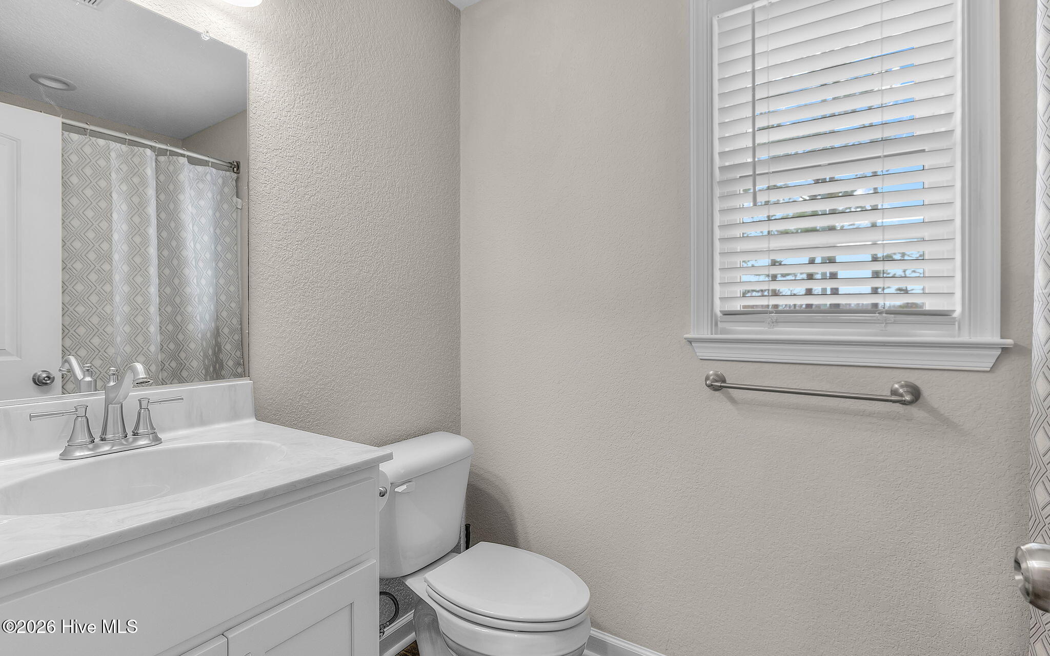 102 Creekmore Road Currituck, NC 27929 - Photo 24 of 28 Second floor full bath