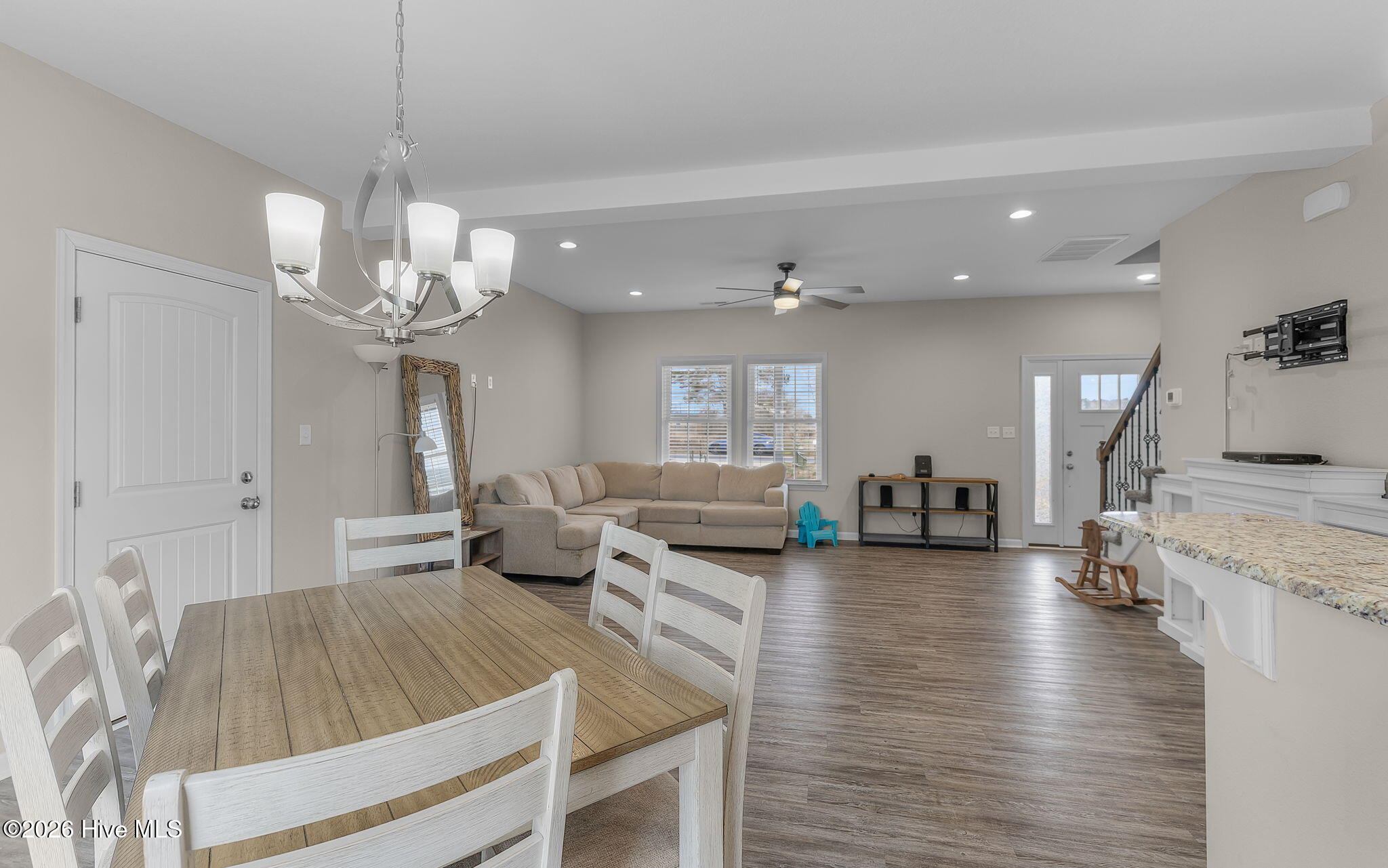 102 Creekmore Road Currituck, NC 27929 - Photo 10 of 28 Dining_Kitchen