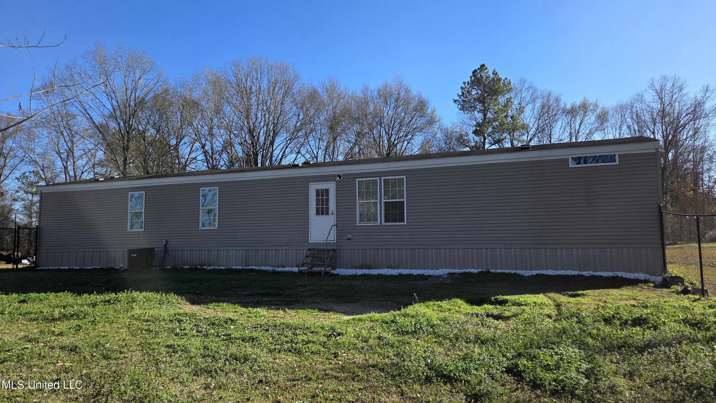 2145 Tommy Ford Road Utica, MS 39175 - Photo 9 of 11 2145 Tommy Ford Back Mobile Home