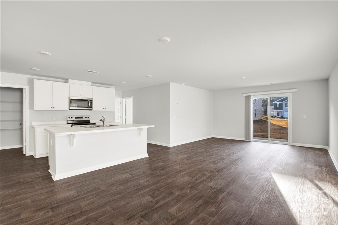 160 Painted Lady Loop Savannah, GA 31419 - Photo 7 of 42