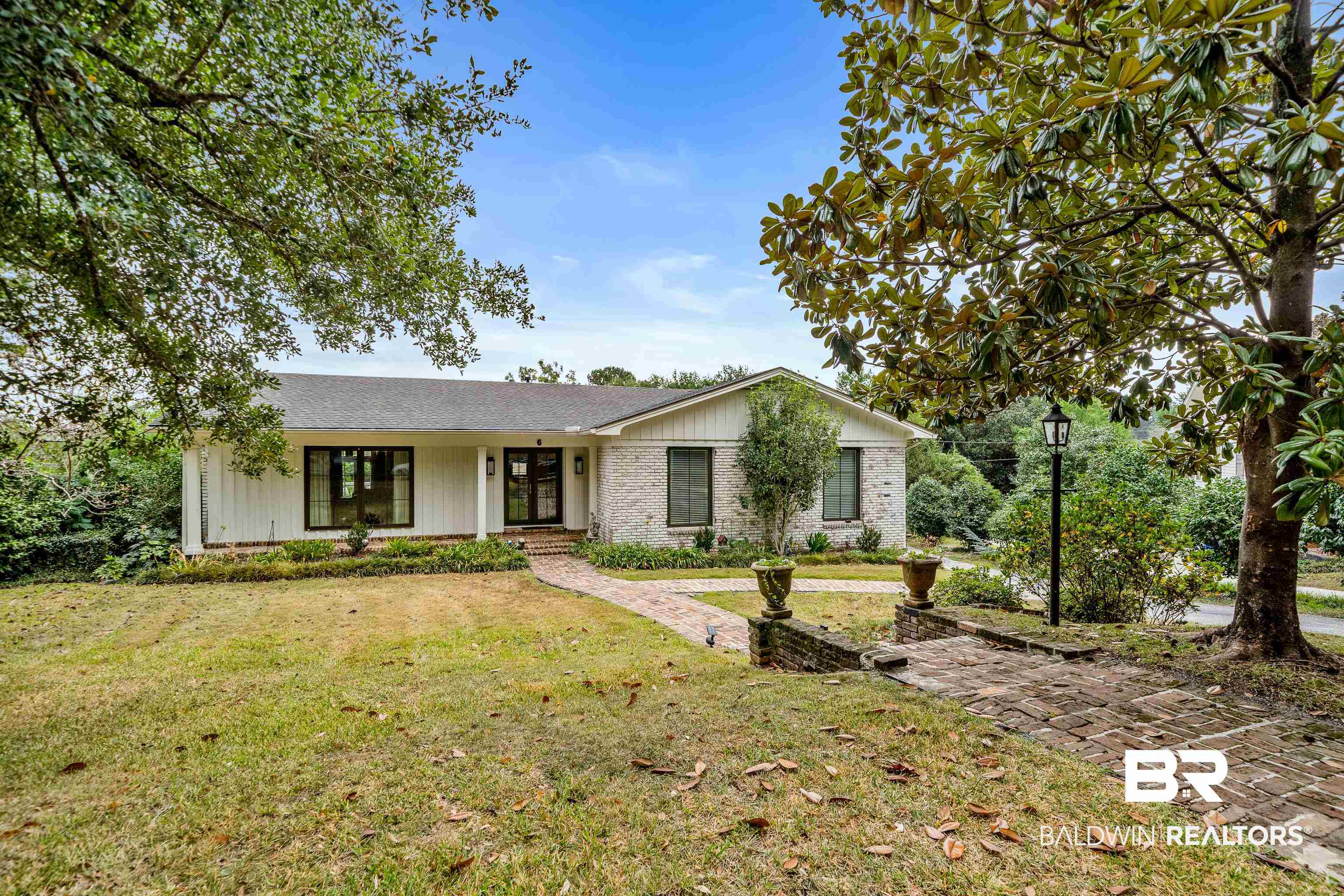 6 Spring Hill Court Mobile, AL 36608 - Photo 2 of 43