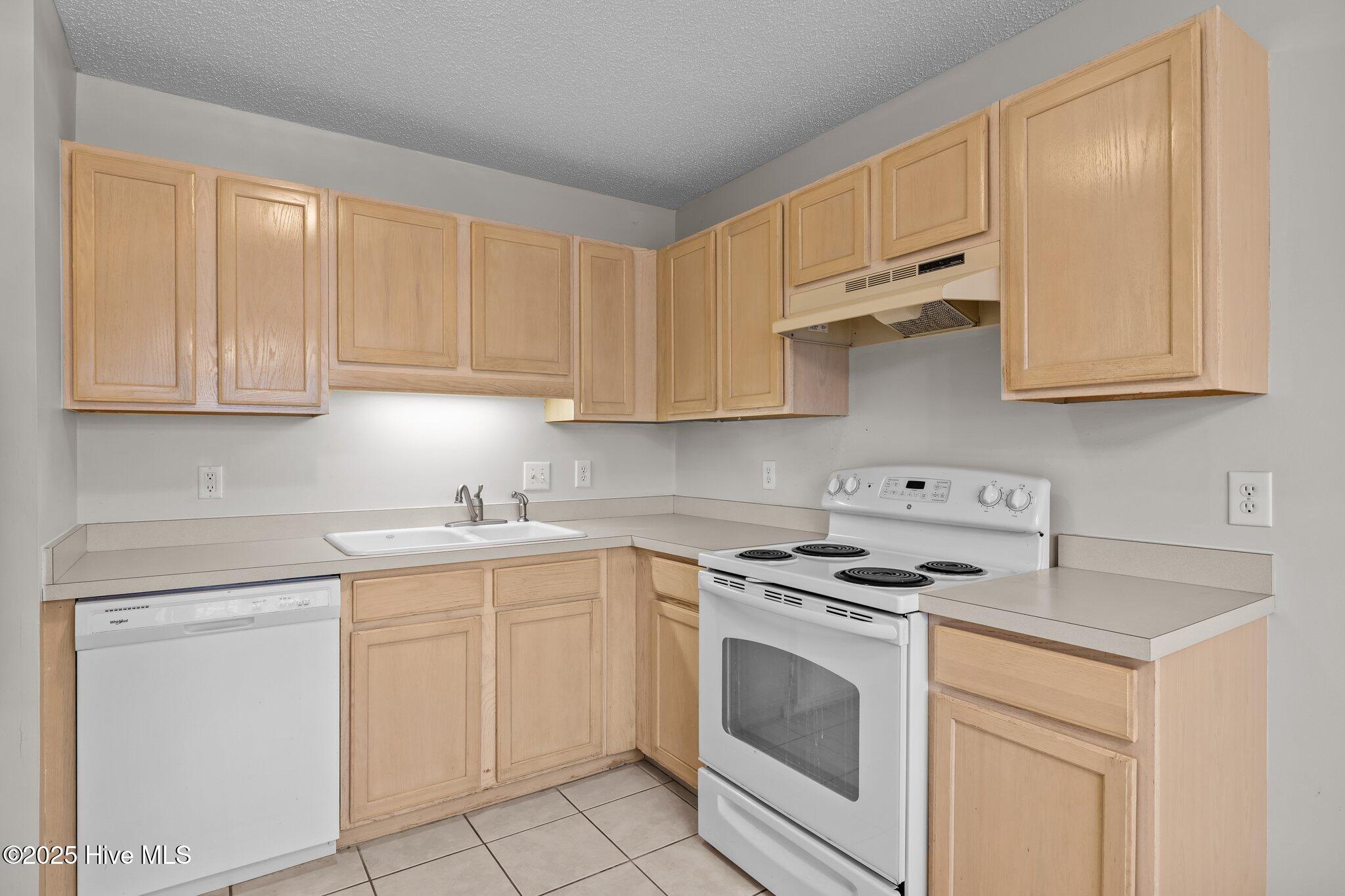 303 Barbour Road, Unit 303 Morehead City, NC 28557 - Photo 25 of 43 25-web-or-mls-1S3A0824