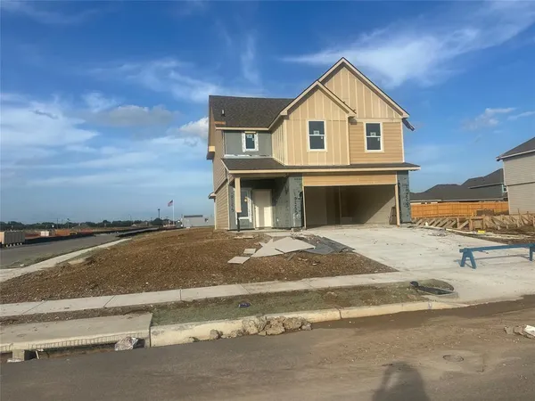 a view of a house with a outdoor space