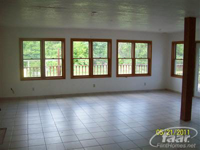 7120 Calkins Road Flint, MI 48532 - Photo 4 of 7 20192345-3.JPG