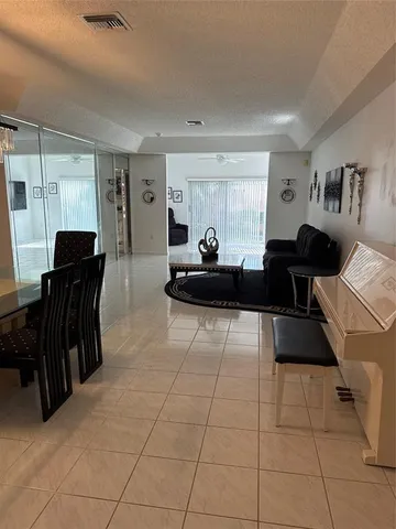 $265,000 | 9844 Summerbrook Terrace, Unit B, Boynton Beach, FL 33437