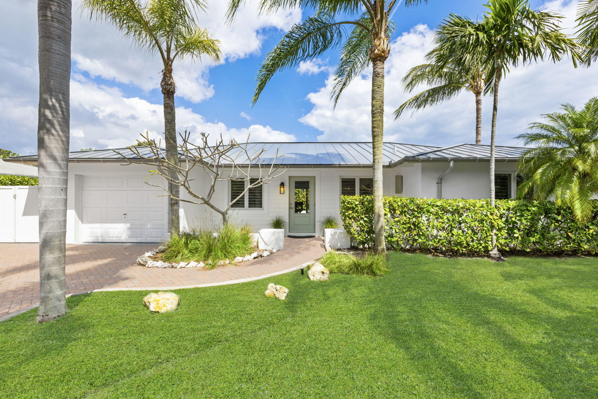 550 Dover Road Tequesta, FL 33469 - Photo 1 of 63 3-web-or-mls-ET6A4019
