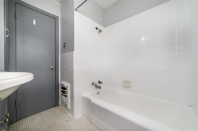 $1,400 | 1309 Jefferson Street, Baytown, TX 77520