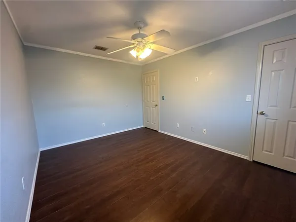 $2,200 | 1002 La Mirada Street, Portland, TX 78374