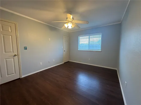 $2,200 | 1002 La Mirada Street, Portland, TX 78374