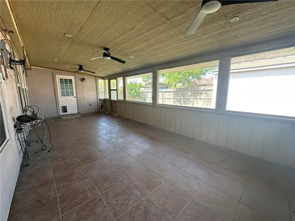 $2,200 | 1002 La Mirada Street, Portland, TX 78374