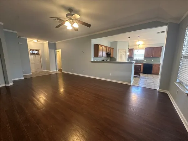 $2,200 | 1002 La Mirada Street, Portland, TX 78374