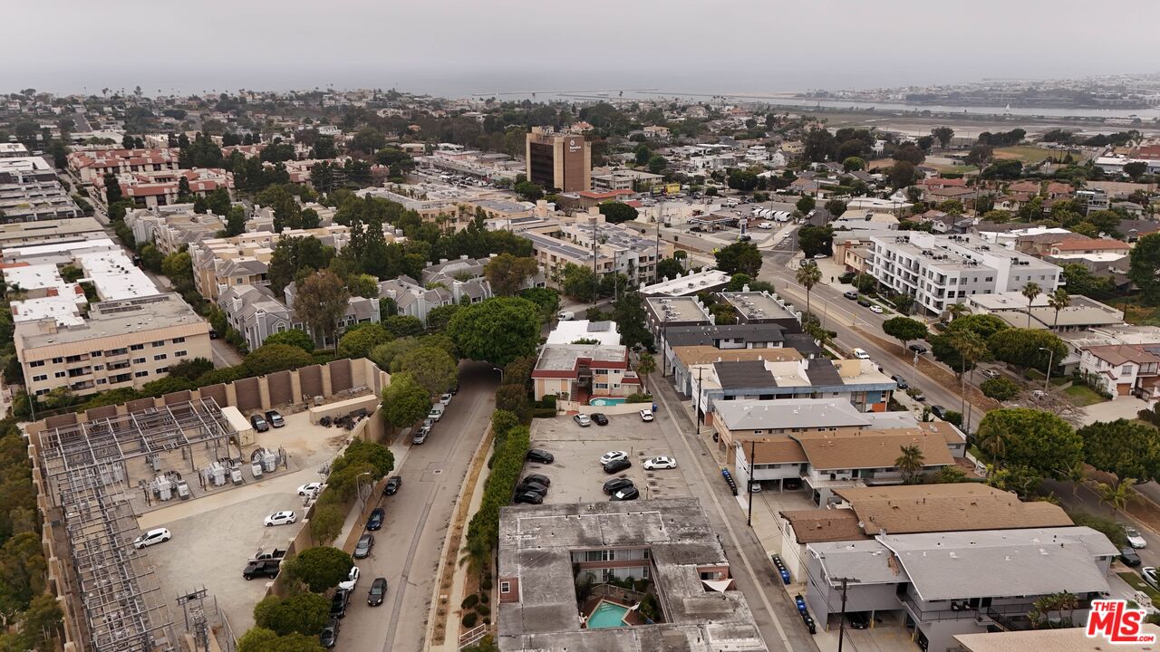 7851 West Talbert Street Playa del Rey, CA 90293 - Photo 7 of 12 Gallery Image 7