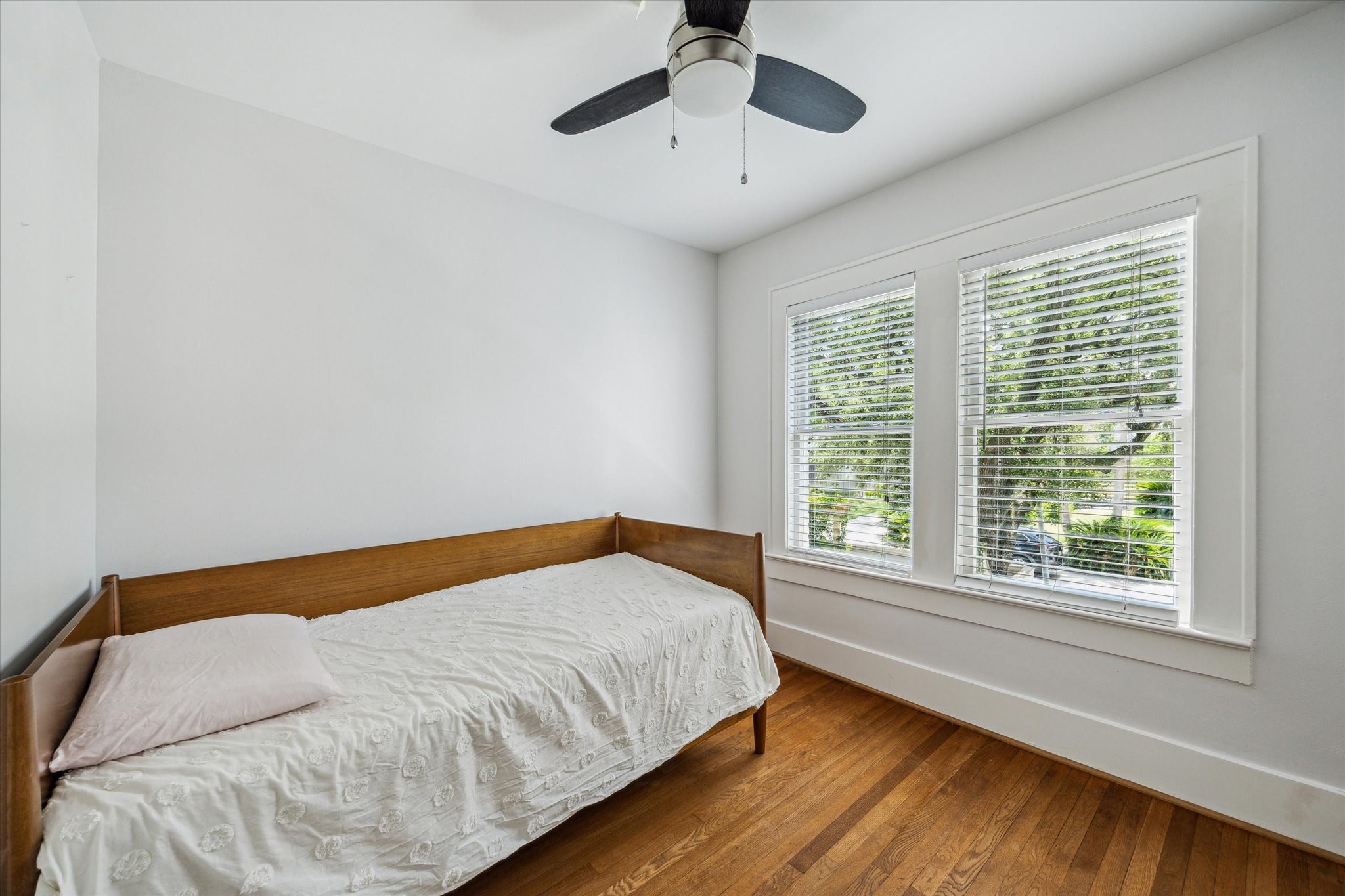1656 Norfolk Street Houston, TX 77006 - Photo 17 of 43
