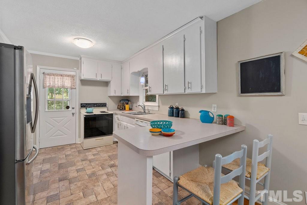 1314 Hampton Valley Road Cary, NC 27511 - Photo 8 of 24 Gallery Image 8