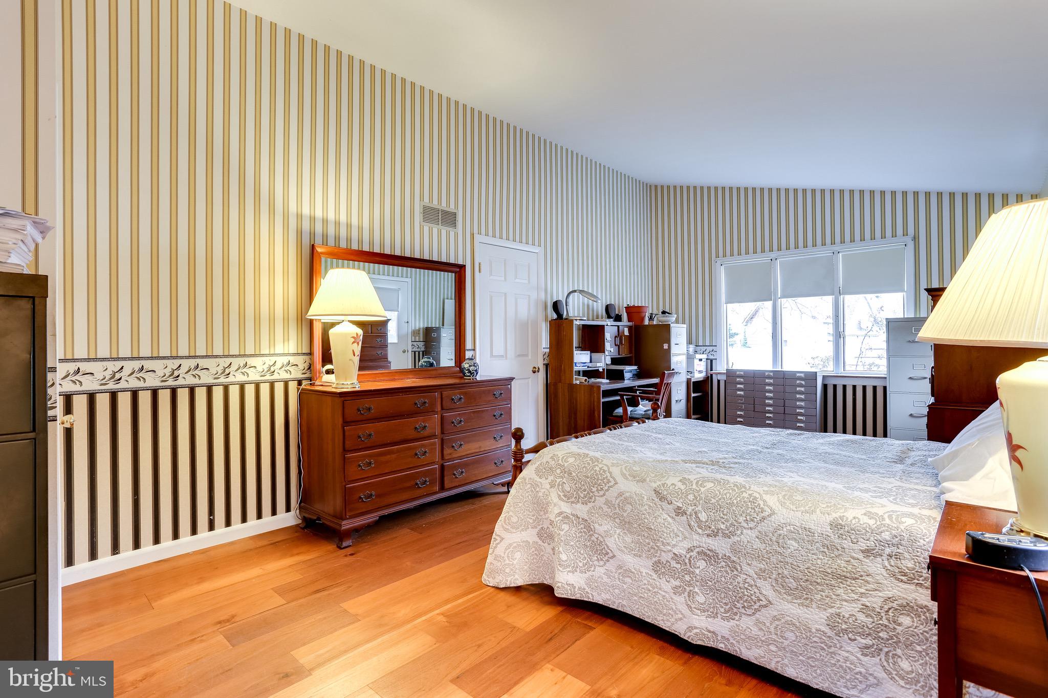 1505 Frederick Road Catonsville, MD 21228 - Photo 14 of 34 First Floor Master