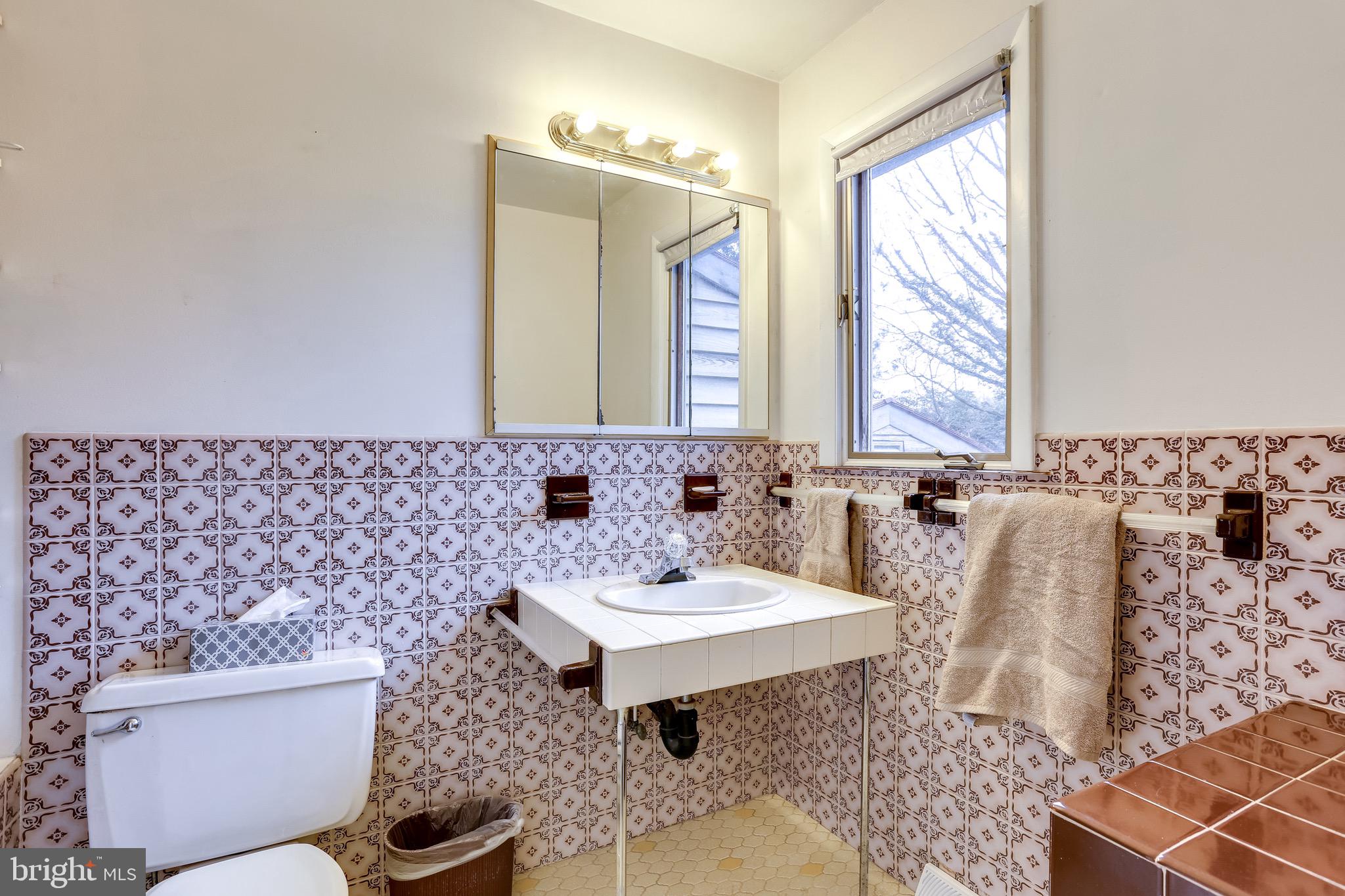 1505 Frederick Road Catonsville, MD 21228 - Photo 18 of 34 Hall Bath
