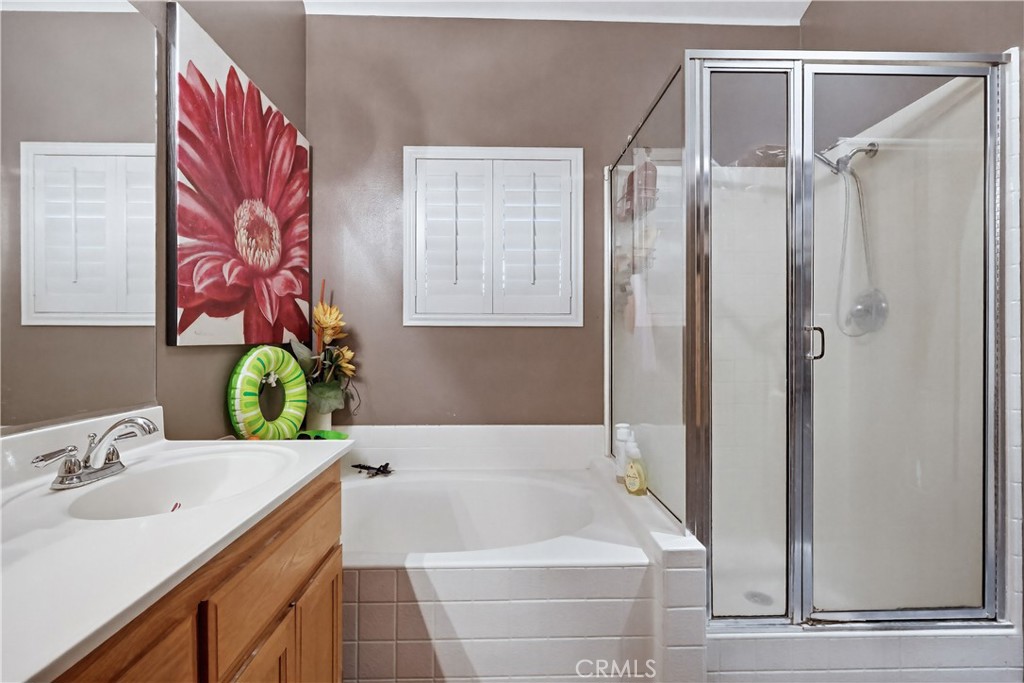7735 Ridgeview Lane Whittier, CA 90606 - Photo 36 of 47 a bathroom with a bathtub and a sink
