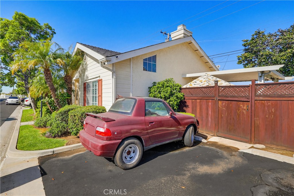 7735 Ridgeview Lane Whittier, CA 90606 - Photo 47 of 47 a front view of a house with a garden