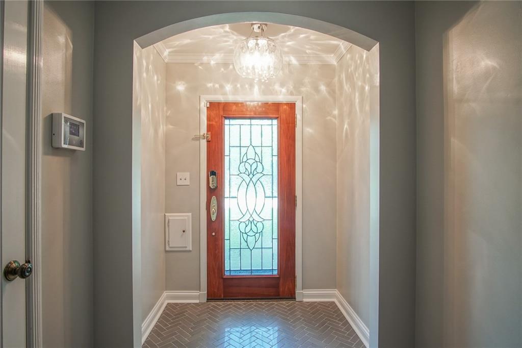 6901 Warwick Road Indianapolis, IN 46220 - Photo 8 of 53 Gallery Image 8
