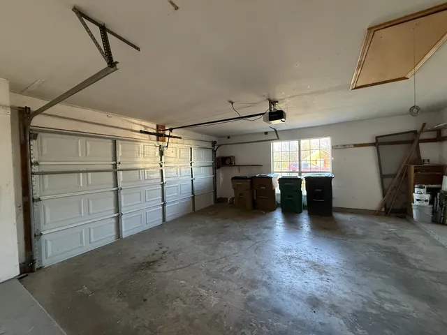 a view of a garage room