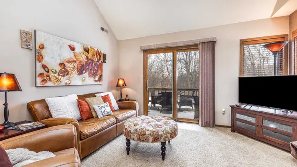 $257,500 | 120 Walnut Hill Drive, Galena, IL 61036