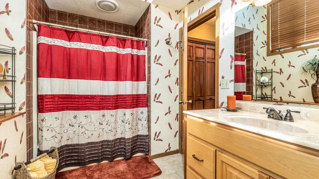 $257,500 | 120 Walnut Hill Drive, Galena, IL 61036