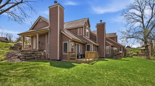 $257,500 | 120 Walnut Hill Drive, Galena, IL 61036