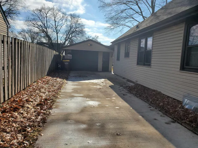 $155,000 | 2216 Dresden Avenue, Rockford, IL 61103