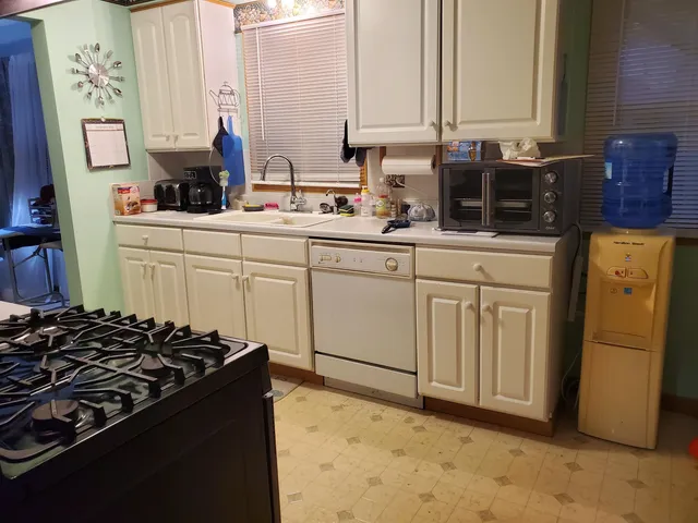 $155,000 | 2216 Dresden Avenue, Rockford, IL 61103