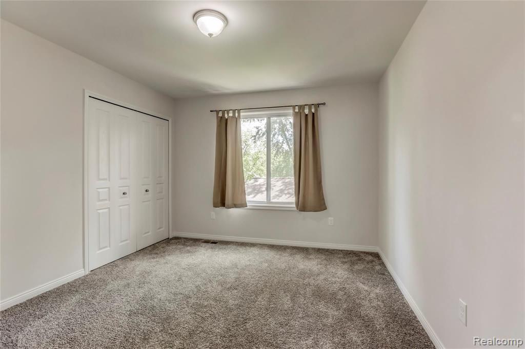 403 1st Street Rochester, MI 48307 - Photo 30 of 40