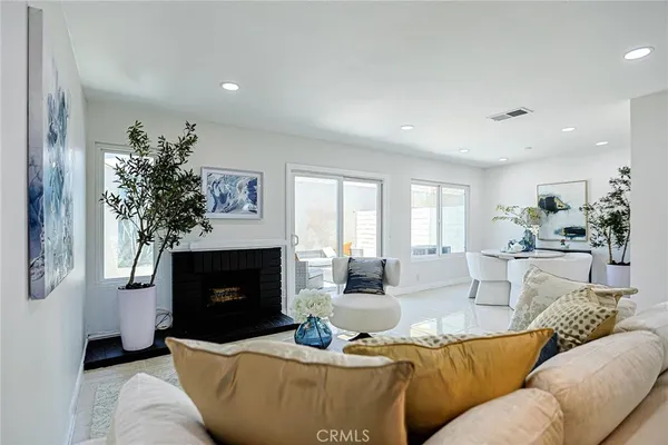 $910,000 | 8 Fuchsia, Irvine, CA 92604