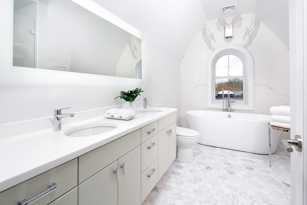 373 Harvard Street, Unit PH Brookline, MA 02446 - Photo 8 of 15