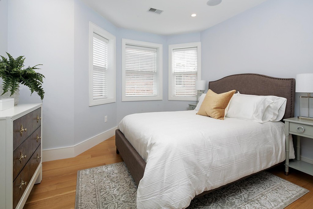 373 Harvard Street, Unit PH Brookline, MA 02446 - Photo 9 of 15