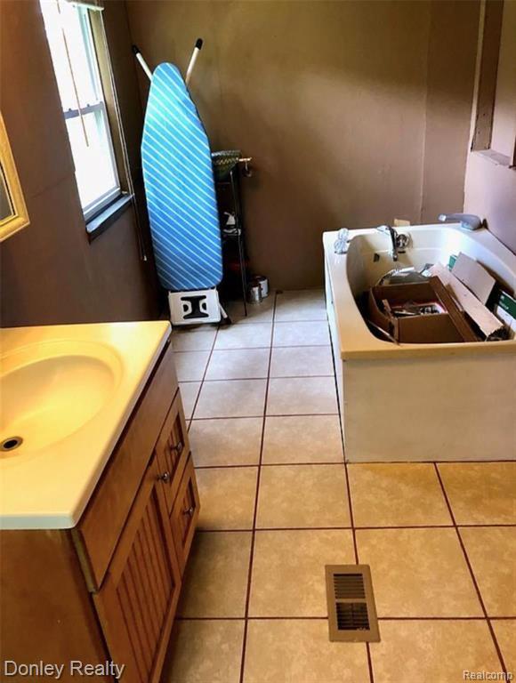 7255 Mayville Road Marlette, MI 48453 - Photo 15 of 24