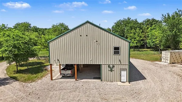 $830,000 | 9439 County Road 103, Whitesboro, TX 76273
