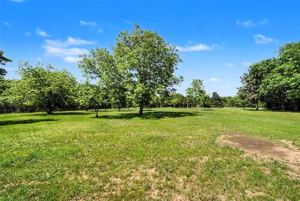 $830,000 | 9439 County Road 103, Whitesboro, TX 76273