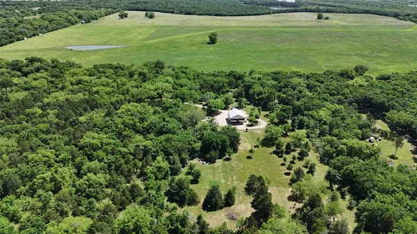 $830,000 | 9439 County Road 103, Whitesboro, TX 76273