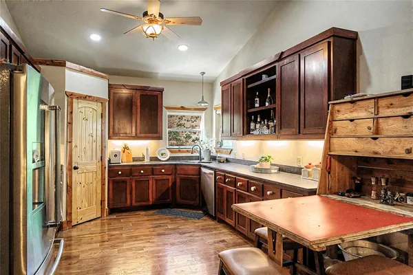 $830,000 | 9439 County Road 103, Whitesboro, TX 76273