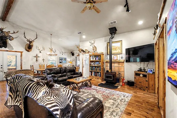 $830,000 | 9439 County Road 103, Whitesboro, TX 76273
